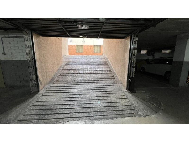 Foto 14fb86ba-e2b3-4618-9122-5176630f8fa8. Posto auto in Creu de la Mà Figueres
