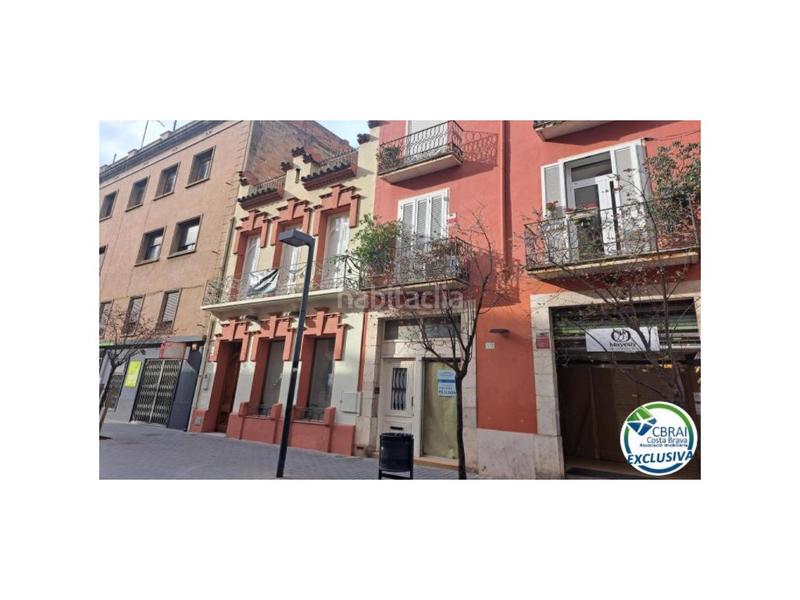 Foto 3466aaa3-b125-42f7-a635-510c2a2b78f0. Casa en calle st pau 34 casa en venta en el centro en Figueres