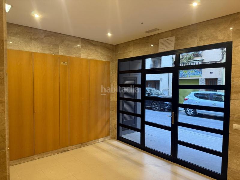 Foto 55cfba49-3dff-4aea-a7c8-84c771b79ede. Pis amb calefacció aparcament a Carretera de Roses-Fossos Figueres