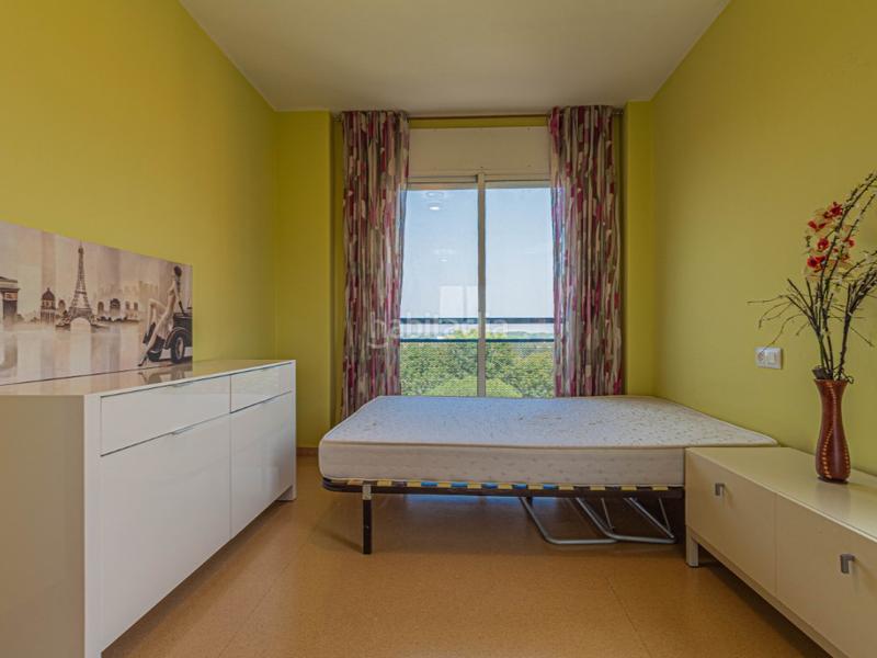 Foto 52f7f523-7ffd-4b0c-aabd-082e8d6aad02. Appartement dans calle elx 8 dans Eixample-Horta Capallera Figueres