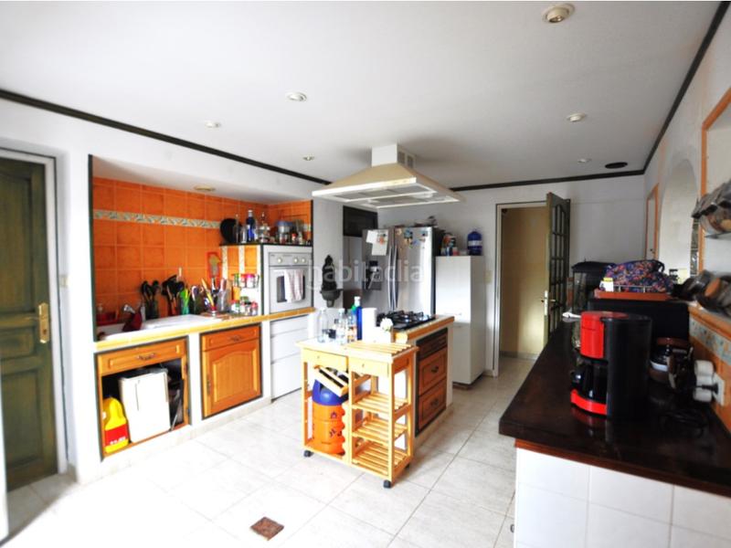 Foto 850f2adc-9134-4736-afae-524f2ec36f33. Casa  con jardín y dos apartamentos. en Nord Roses