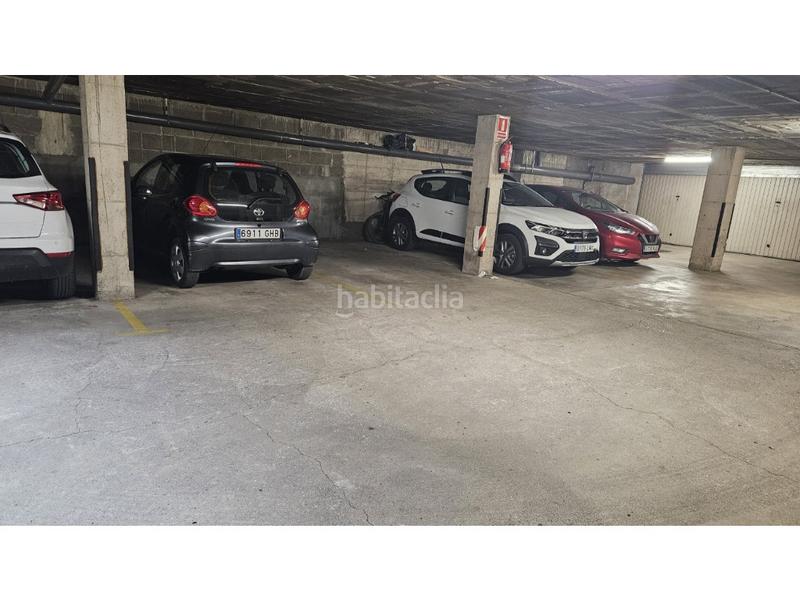 Foto e23841e8-fe31-4a2f-aff8-b597b58715f6. Posto auto in calle pere iii 7 in Creu de la Mà Figueres