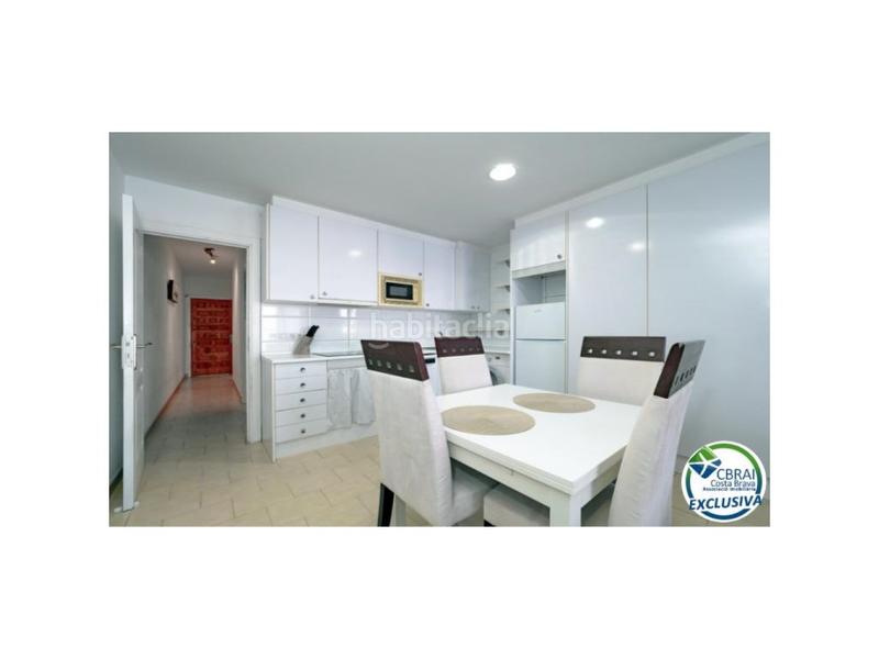 Foto 5ed08253-3bfa-4a36-bdd2-85800954f57f. Piso en sector Sant Maurici 212 bonito apartamento con vistas al lago en Empuriabrava