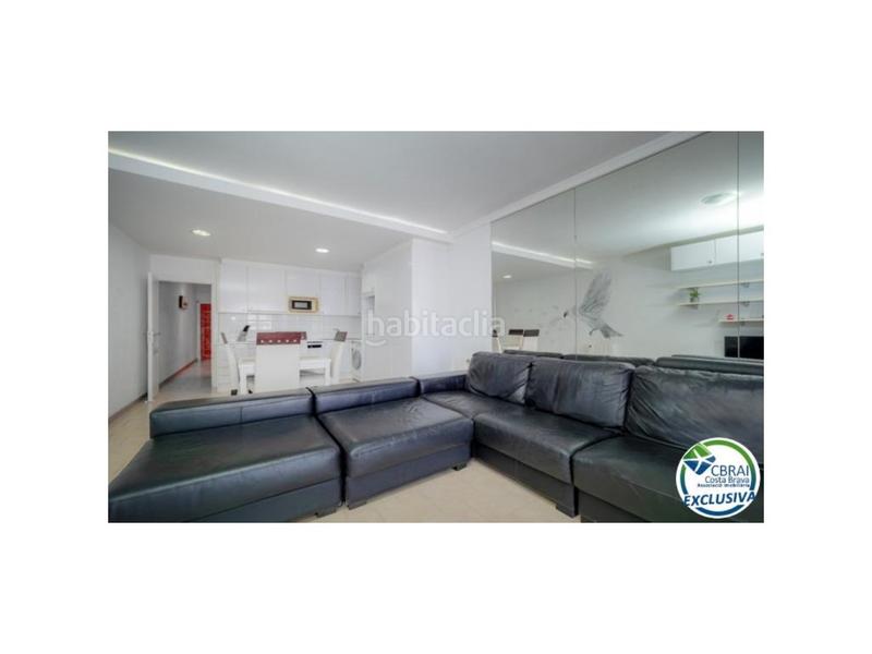 Foto ce37dc3f-a2cd-4438-a64f-af14cd46d4c4. Piso en sector Sant Maurici 212 bonito apartamento con vistas al lago en Empuriabrava