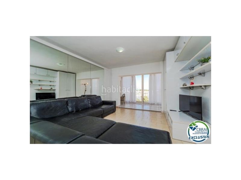 Foto d7af46c6-08da-407b-b64b-10f2f460994e. Piso en sector Sant Maurici 212 bonito apartamento con vistas al lago en Empuriabrava