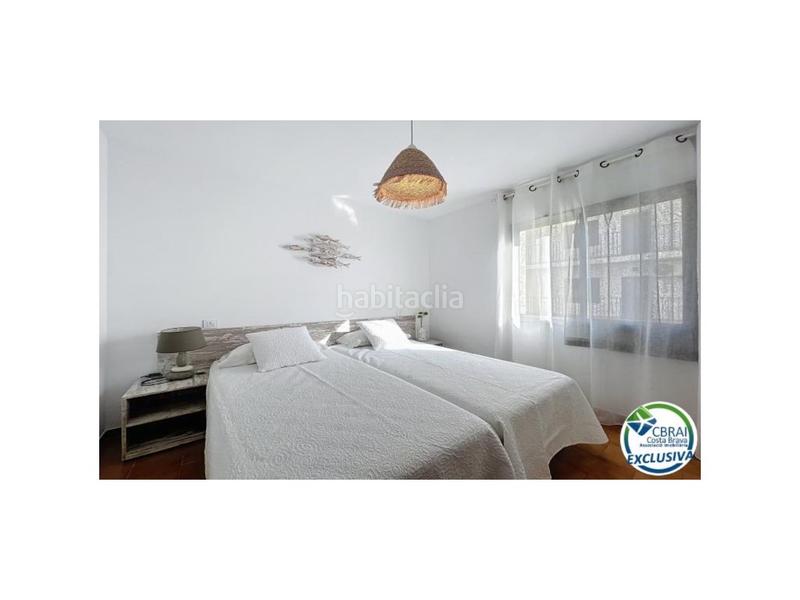 Foto e1a86779-b7f5-4e17-8d77-bd23a1a3b4dd. Piso en sector p.tipic/av.castello d'emp 6 piso con licencia turistica cerca de la playa en Empuriabrava