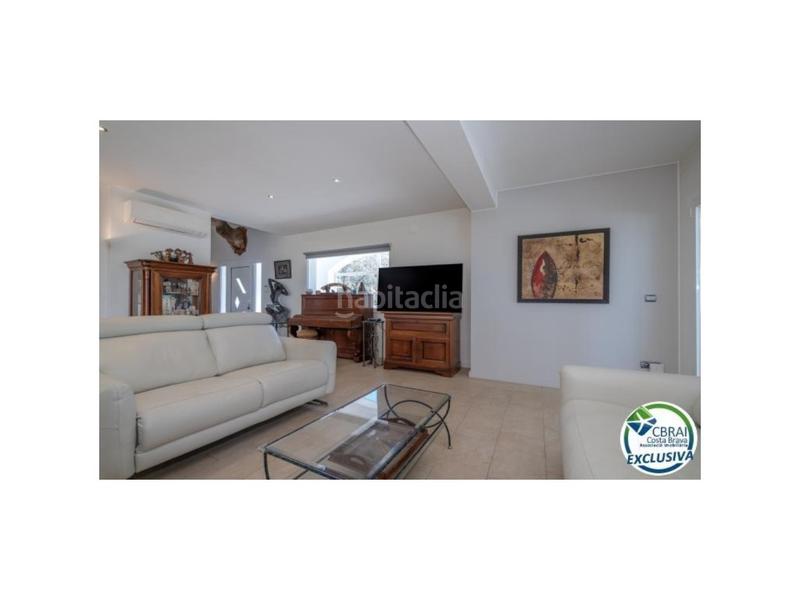 Foto 135ebf58-e97c-4000-bd71-1401b304ed8a. Casa in carrer de l'olivera in Palau-saverdera