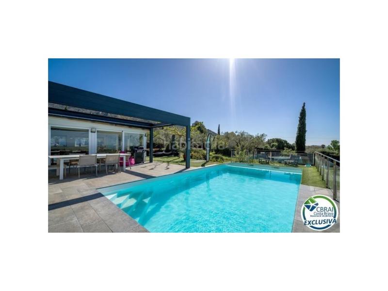 Foto 5173e513-4f77-4309-b6f4-0c84e8ac2829. Casa in carrer de l'olivera in Palau-saverdera