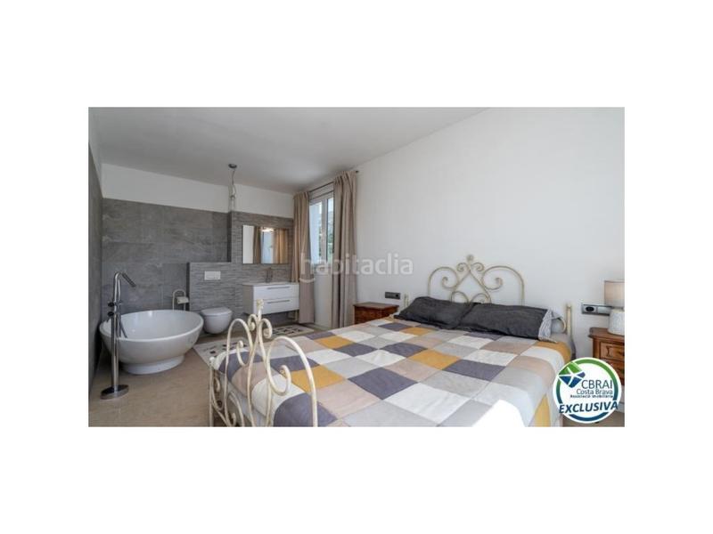 Foto 6eb4e0c9-f7dd-41bc-ae4e-ecbada219392. Casa in carrer de l'olivera in Palau-saverdera