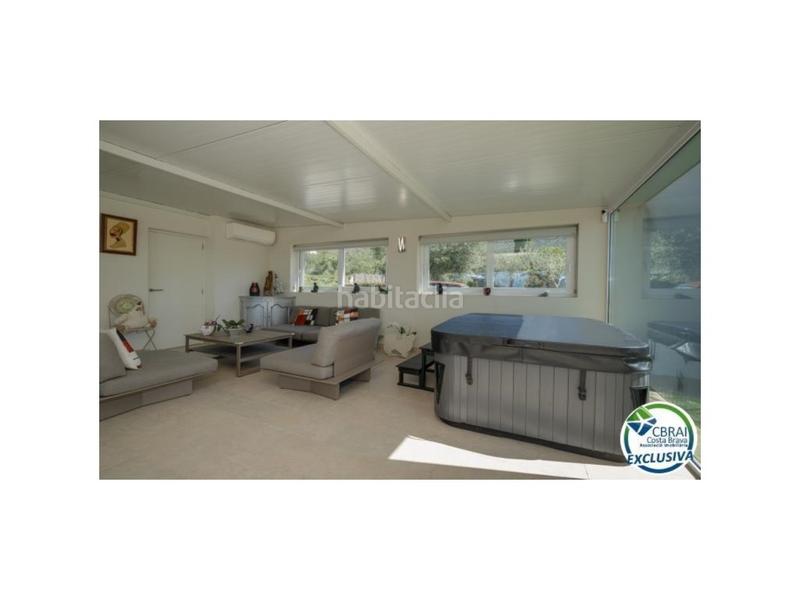 Foto 8a838c13-6e35-4bf8-8dda-6d6825d00df1. Casa in carrer de l'olivera in Palau-saverdera