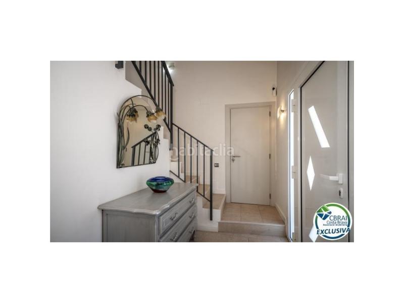 Foto faf3a20d-9847-406f-86f4-34fad3e5d47f. Casa in carrer de l'olivera in Palau-saverdera