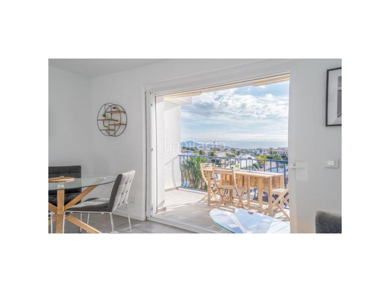 Foto ebcb94e8-82aa-4833-801b-5e5533f145d4. Piso en sector port empordà 85 precioso apartamento en la última planta con vistas al canal y amarre privado en Empuriabrava