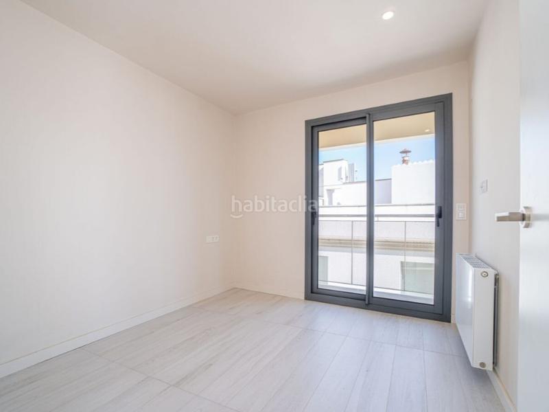 Foto 123fa5b7-1462-4fbe-b792-a2edcfae67c8. Dúplex a calle pau 4 a Creu de la Mà Figueres