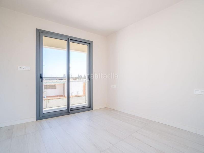 Foto 614fb5d3-8407-4860-8a16-dcb238c27eb2. Dúplex a calle pau 4 a Creu de la Mà Figueres