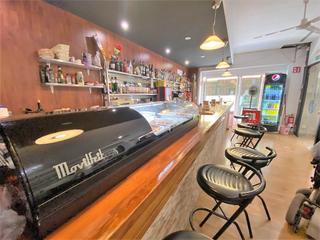 Traspàs Local Comercial a Calle ulla 7. En traspaso bar en pleno rendimiento en el centro de torroella.