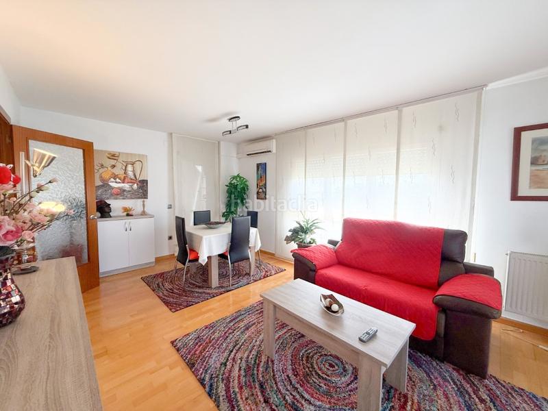 Foto cd9388a1-9f71-4422-a4ca-471f59829349. Etagenwohnung in calle bruc 22 in Creu de la Mà Figueres