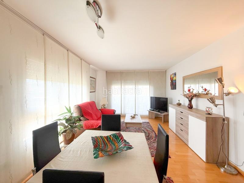 Foto f38d3d3b-c355-4a61-b371-8e5e89798528. Etagenwohnung in calle bruc 22 in Creu de la Mà Figueres