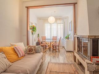 Casa  Calle fortia 21. Casa en el centro de figueres a un precio increíble!