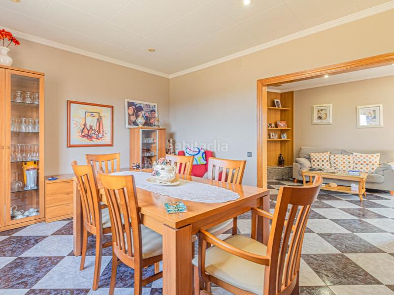 Foto 1b33eb4c-dd0f-47fe-b6c9-ebd4b300e4ff. Duplex dans Eixample-Horta Capallera Figueres