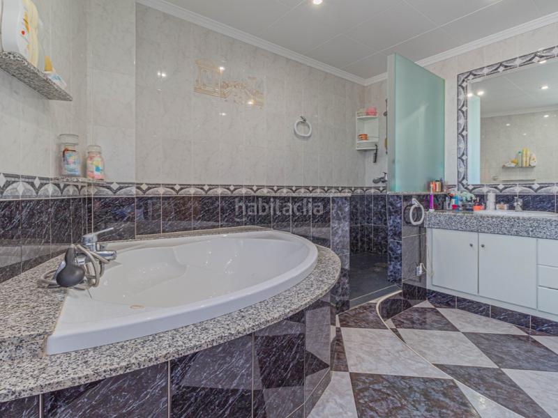 Foto 942a13a2-278c-48f0-8227-4be8e0447ee9. Duplex dans Eixample-Horta Capallera Figueres