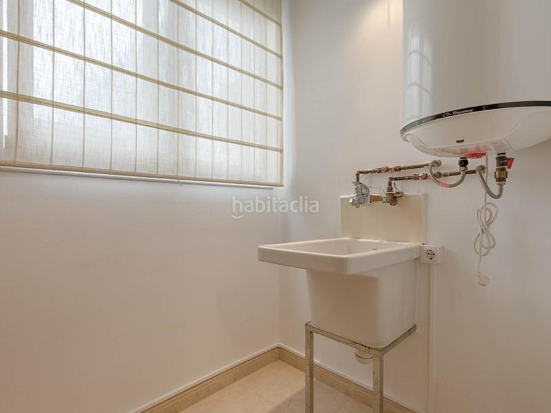 Foto 0596a3b7-1804-43a4-b694-0c8b376b101c. Duplex with heating parking in Creu de la Mà Figueres