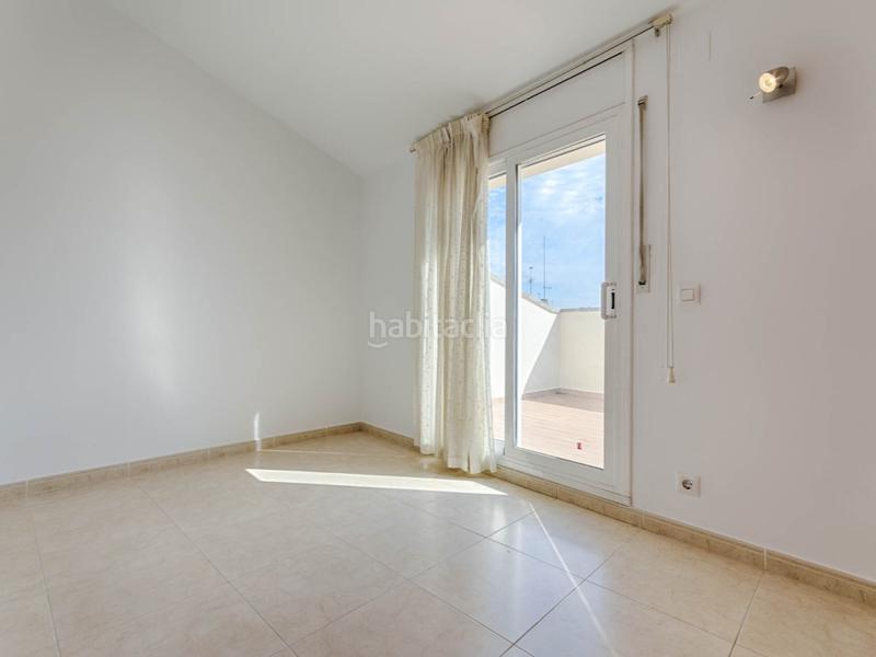 Foto 53114ede-1d64-4d94-a42c-d590dc0946ab. Duplex with heating parking in Creu de la Mà Figueres