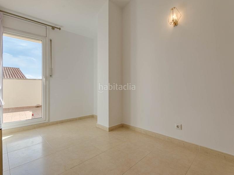 Foto 72b1def9-a2c1-4cf0-b904-fd9e39ac8a41. Duplex with heating parking in Creu de la Mà Figueres