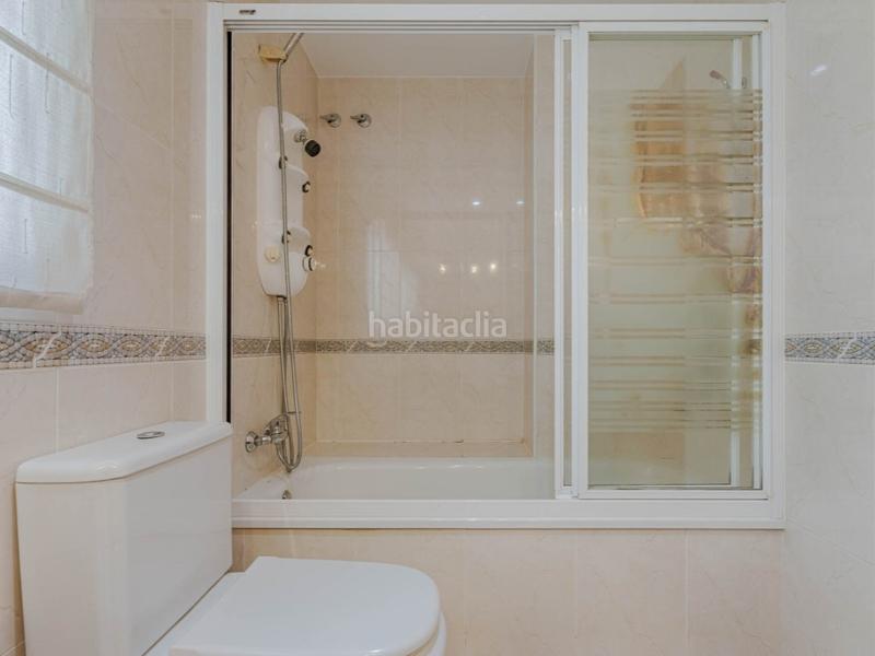 Foto 96441333-d339-4ce0-8741-f90d03efbd1e. Duplex with heating parking in Creu de la Mà Figueres