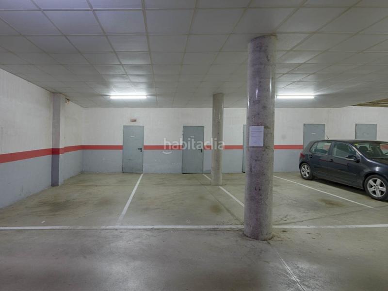 Foto ac07bfc4-e737-4d8e-b4f7-b3772844c158. Duplex with heating parking in Creu de la Mà Figueres