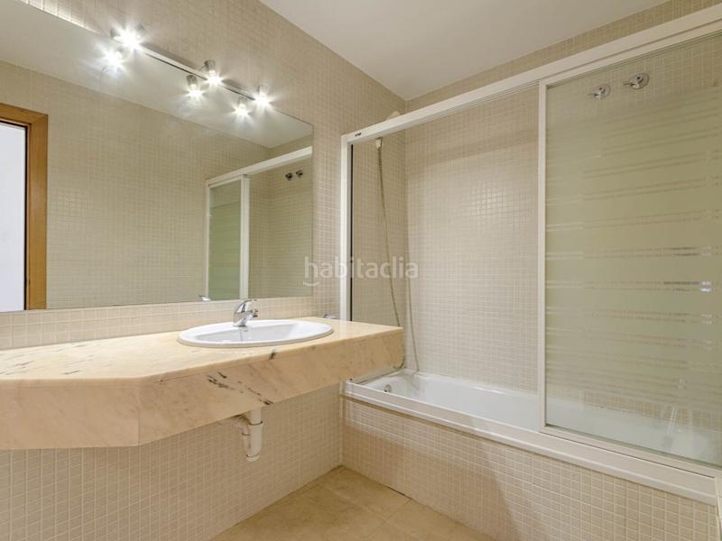 Foto be3d38a3-5375-478f-afc6-22c8d74c4b8b. Duplex with heating parking in Creu de la Mà Figueres