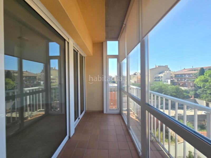 Foto d58d90e9-9621-4ef0-88c3-88fd73dba43f. Duplex with heating parking in Creu de la Mà Figueres