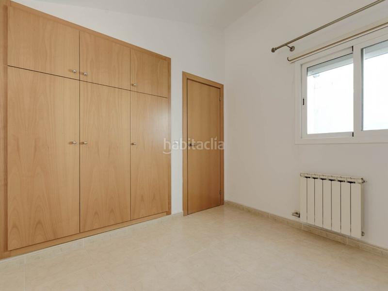 Foto e43a5dca-c475-46ca-871a-0ad0fb60f20a. Duplex with heating parking in Creu de la Mà Figueres