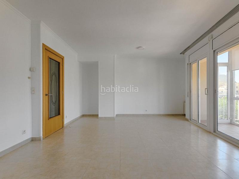 Foto efac46f1-756f-4bde-8e64-3440fdf68c13. Duplex with heating parking in Creu de la Mà Figueres