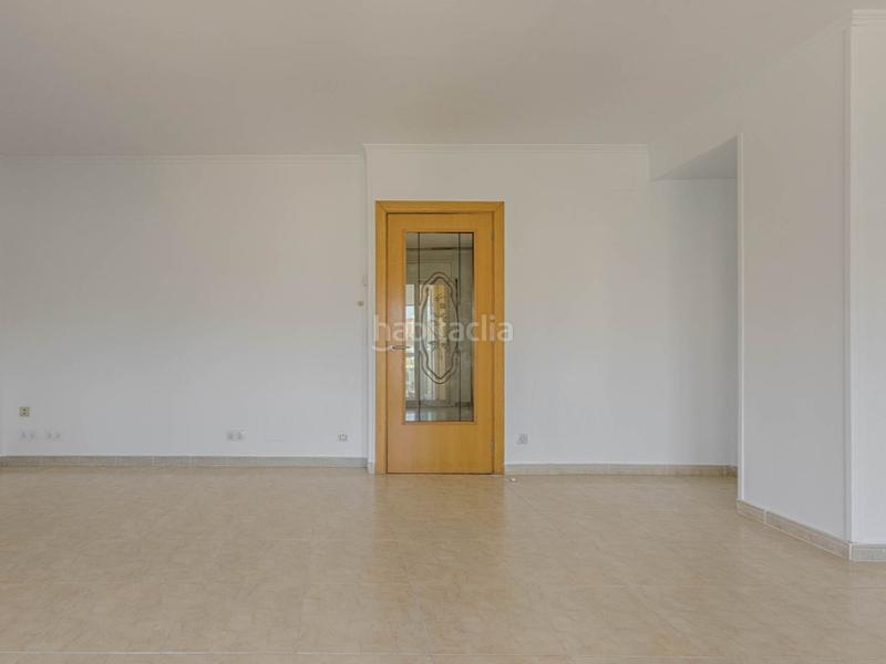 Foto f124c295-3c03-4262-b7fe-e7253821e494. Duplex with heating parking in Creu de la Mà Figueres