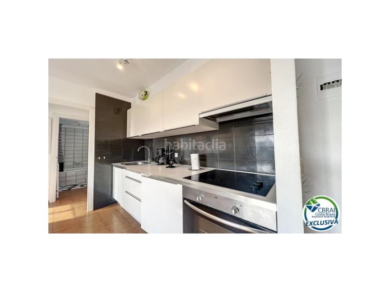 Foto 4c1044ec-8e19-4b76-b9b8-de632d619c57. Appartamento in sector poblat tipic/av. canal 19 in Empuriabrava