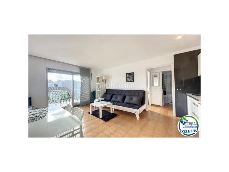 Foto 60ed4c4e-98dd-4823-b3bd-fc25b380bc70. Appartamento in sector poblat tipic/av. canal 19 in Empuriabrava