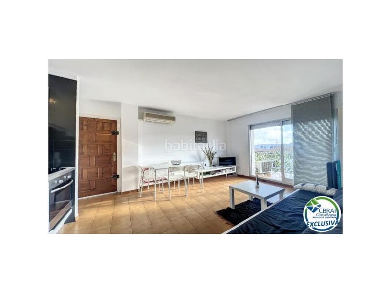 Foto 6a845182-fbf7-44d6-b1d6-7838956375b8. Appartamento in sector poblat tipic/av. canal 19 in Empuriabrava