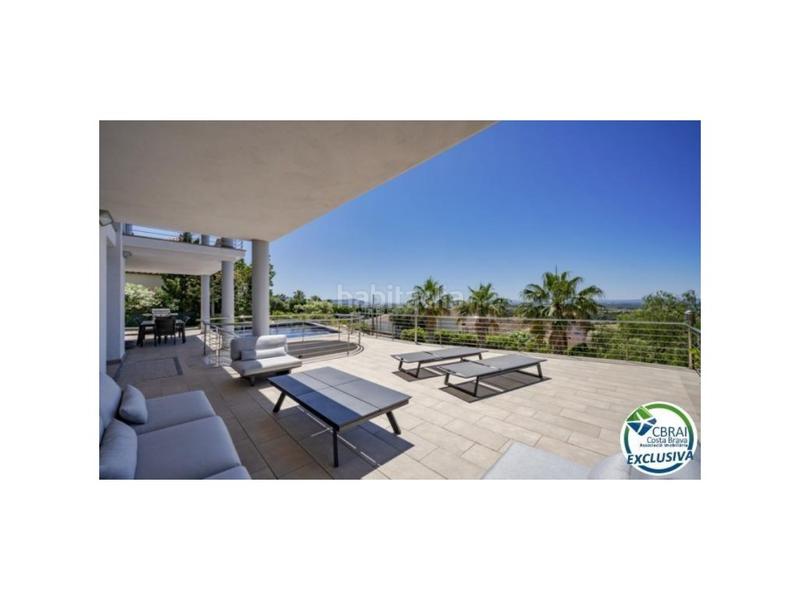 Foto 027d0e00-d527-4cad-8412-8d41823f3171. Chalet in carrer d'alemanya 74 in Palau-saverdera