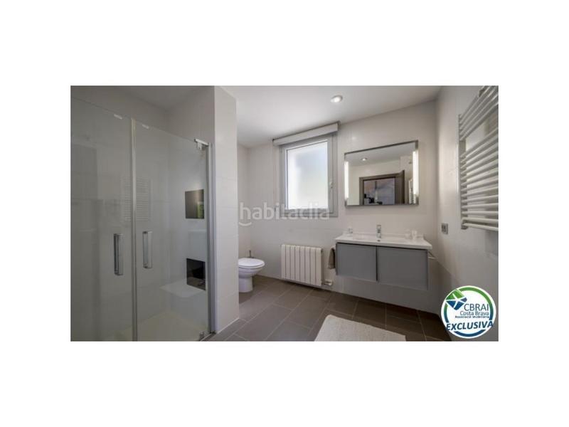 Foto 591c97fd-1058-437a-951e-cb3118db208a. Chalet in carrer d'alemanya 74 in Palau-saverdera