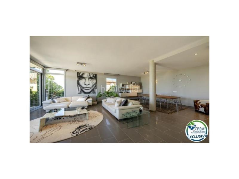 Foto a7ecb05e-5db0-429b-a442-4537559b398a. Chalet in carrer d'alemanya 74 in Palau-saverdera