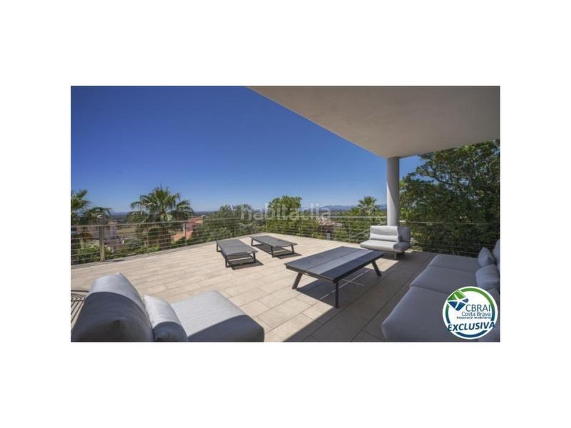 Foto d691a869-dfe2-47c4-8485-f6bf4c50012a. Chalet in carrer d'alemanya 74 in Palau-saverdera