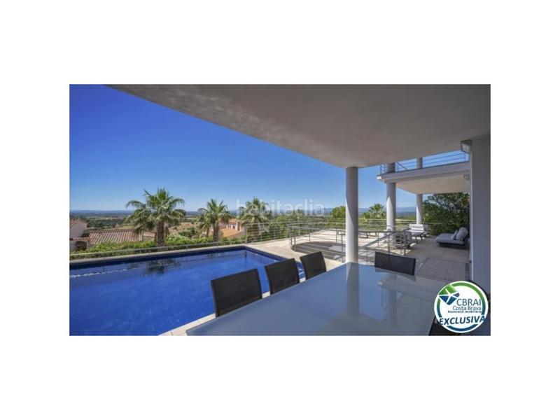 Foto dcf852bc-16e5-40ca-9eb7-b606ece3f962. Chalet in carrer d'alemanya 74 in Palau-saverdera