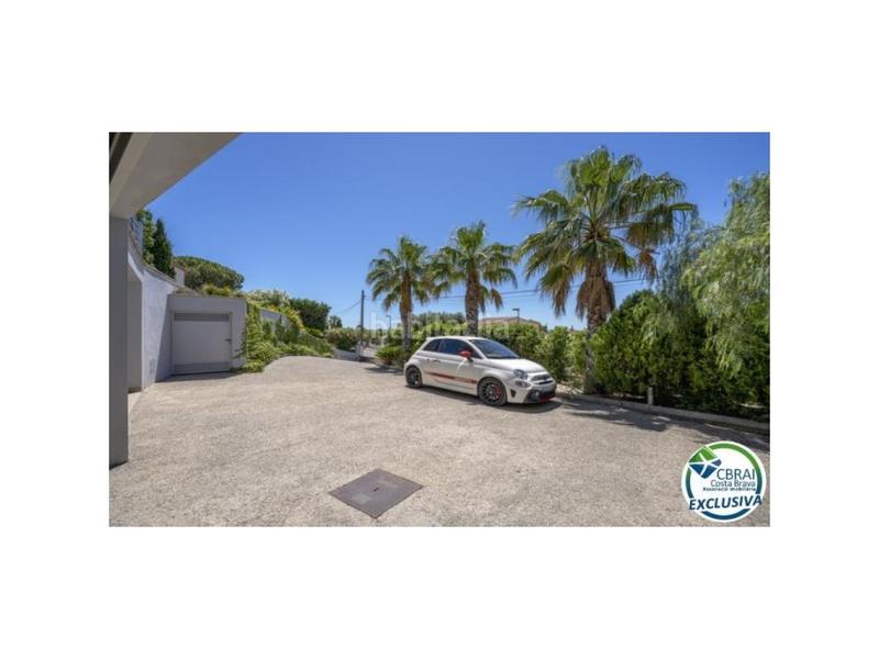 Foto e46e1a46-f626-4411-bdb2-954f0190f311. Chalet in carrer d'alemanya 74 in Palau-saverdera