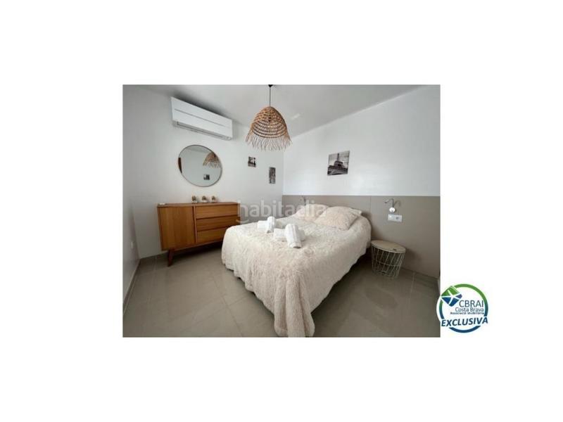 Foto 36fd2e4f-3435-4990-bb37-9326afe7aa83. Haus in carrer falconera 24 in Cap Ras - Creus - Falconera Empuriabrava