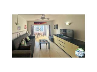 Estudi  Calle de castella 3. Luminoso estudio renovado a 40 metros del mar en el salatar, ros