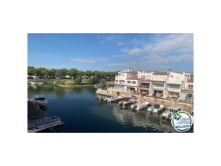 Pis  Sector alberes. Bonito piso renovado en empuriabrava alberes con licencia turist