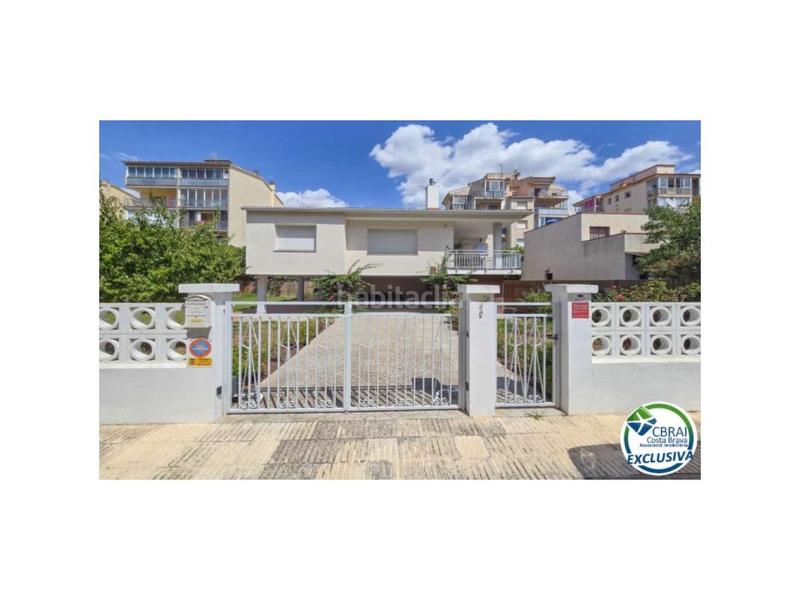 Foto afbc50f5-a524-4073-b4dc-3eef9faf943b. Maison avec parking dans Santa Margarida Roses