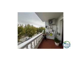 Piso  Sector alberes. Bonito piso en venta en la zona comercial de empuriabrava