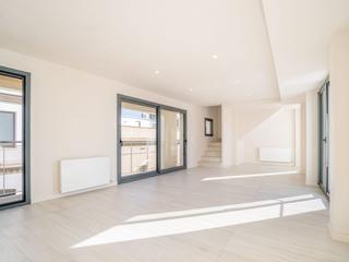 Dúplex  Calle pau 4. Obra nueva. único dplex . a 15 metros de la rambla de figueres.