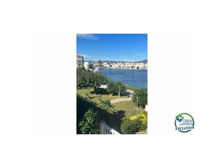 Appartement à Sant Maurici. Apartamento en el gran lago con gran terraza, amarre en alquiler